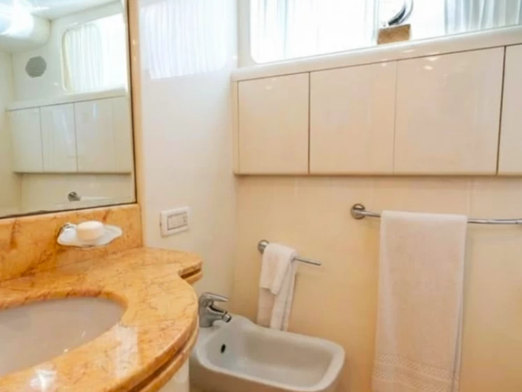 Aicon Aicon75 fly bridge  charter bareboat or skippered in  Miami