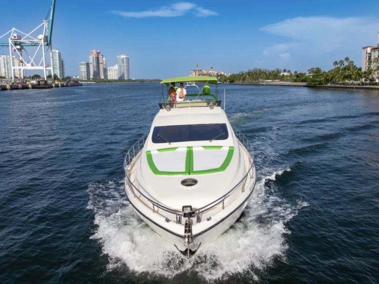 Yacht charter Miami - Aicon Aicon 62 SL on SamBoat
