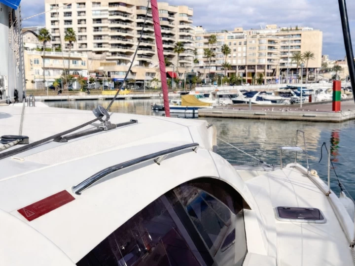 Catamaran hire in Palma de Mallorca - Robertson and Caine Leopard 44