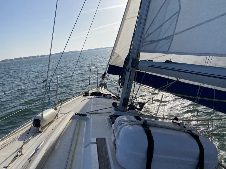 Yacht hire La Grande-Motte cheap Sun Light 31