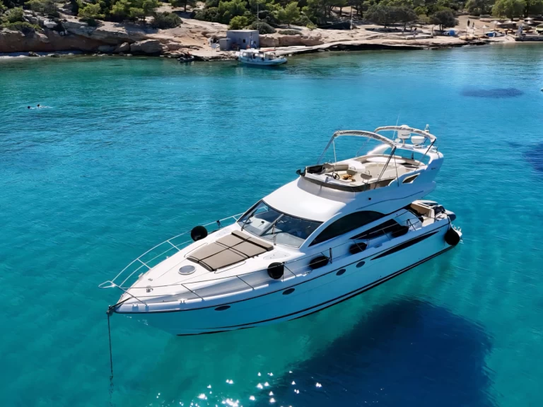 Motorboat hire in Glyfada - Fairline Phantom 50