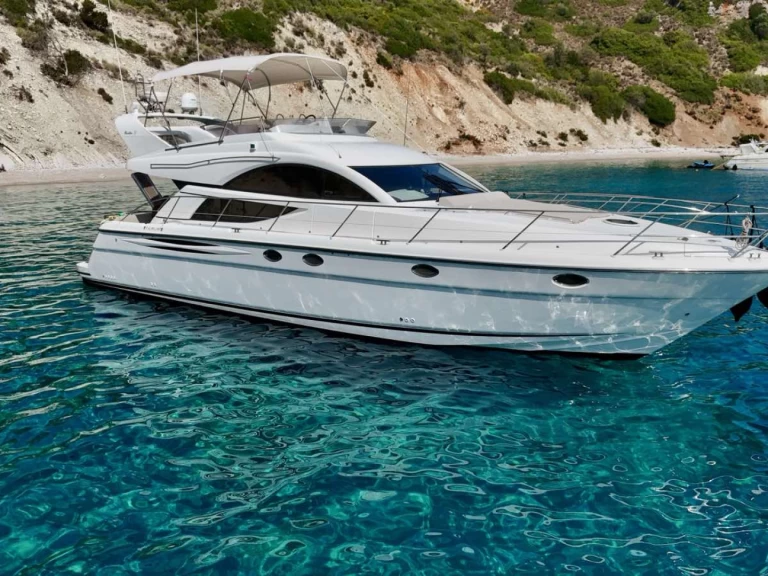 Motorboat to hire Glyfada at the best price