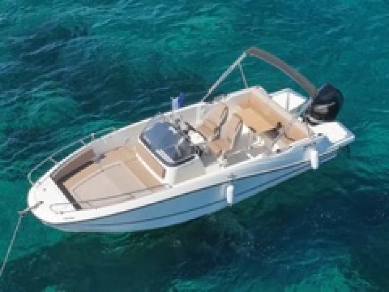 Charter a Quicksilver Activ 755 Open in Propriano on Samboat