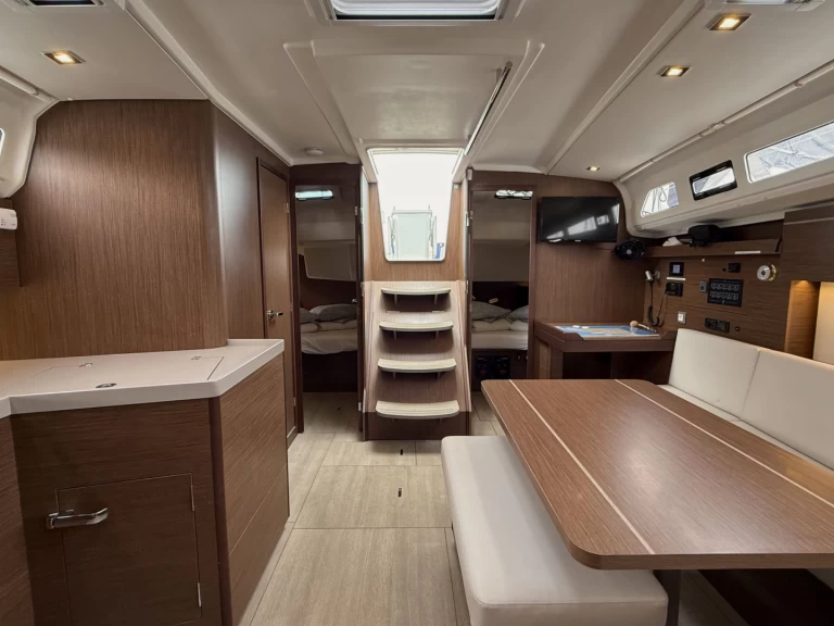 Sailboat to hire Biograd na Moru at the best price