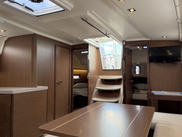 Yacht charter Biograd na Moru - Bénéteau Oceanis 40.1 on SamBoat