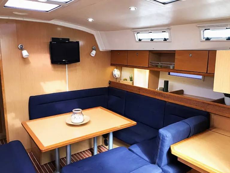 Hire Sailboat with or without skipper Bavaria Lefkáda