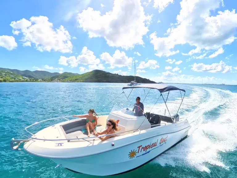 Motorboat hire in Marigot - Pacific Craft Pacific Craft 750 Open
