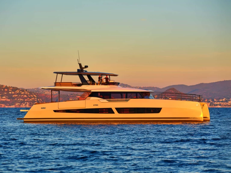 Luxury Yacht to hire El Gouna at the best price