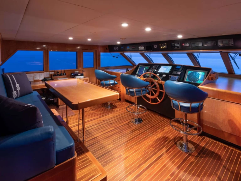 Luxury Yacht hire in Fort Lauderdale - NQEA Yachts Jack Hargrave design RENA