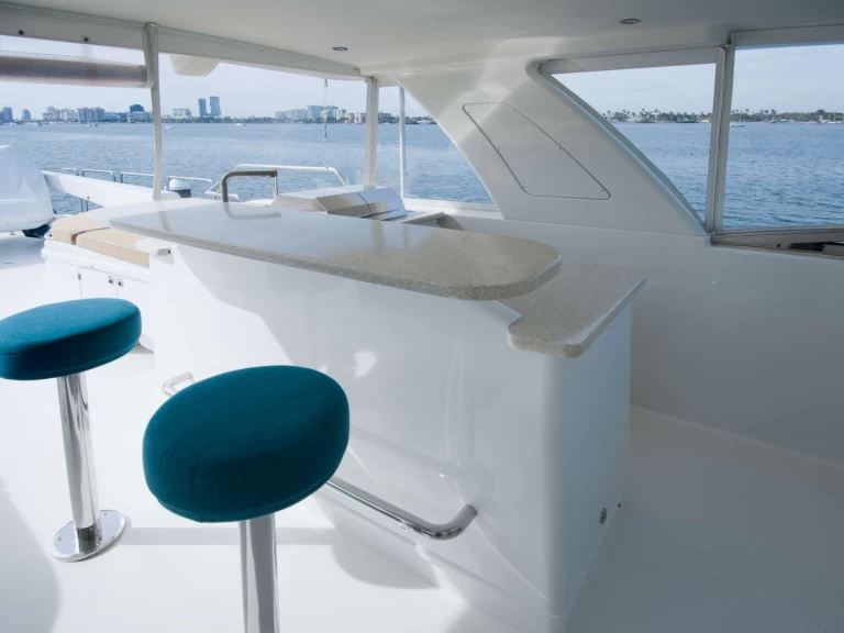 Luxury Yacht to hire British Virgin Islands (BVI) at the best price