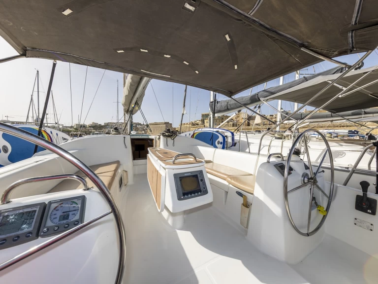 Hire Sailboat Bénéteau with a boat licence