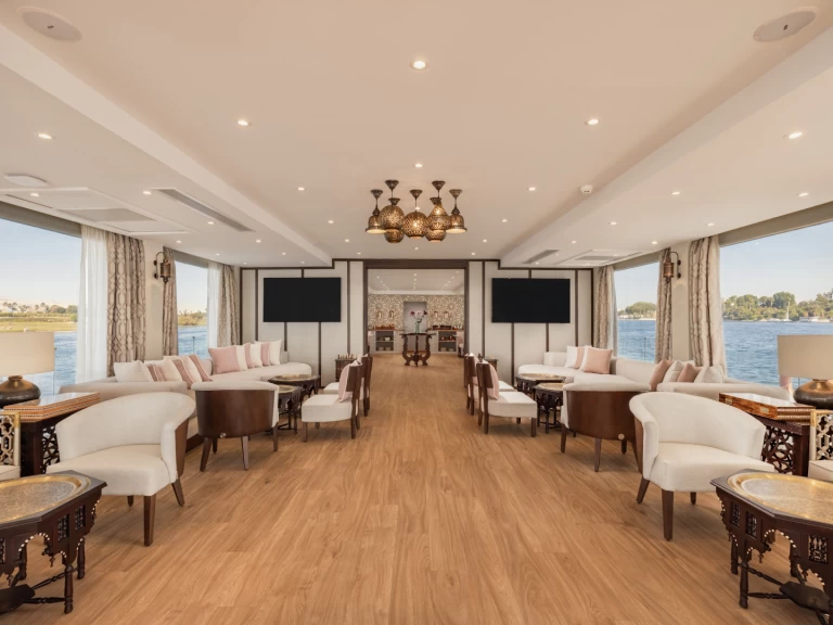 Yacht charter Cairo - Nawara  Nawara 197  on SamBoat