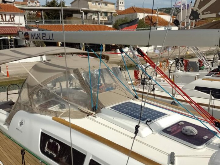 Yacht hire Gouvia cheap Sun Odyssey 33i
