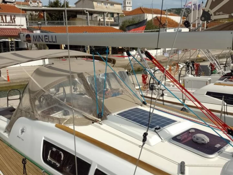 Yacht hire Gouvia cheap Sun Odyssey 33i