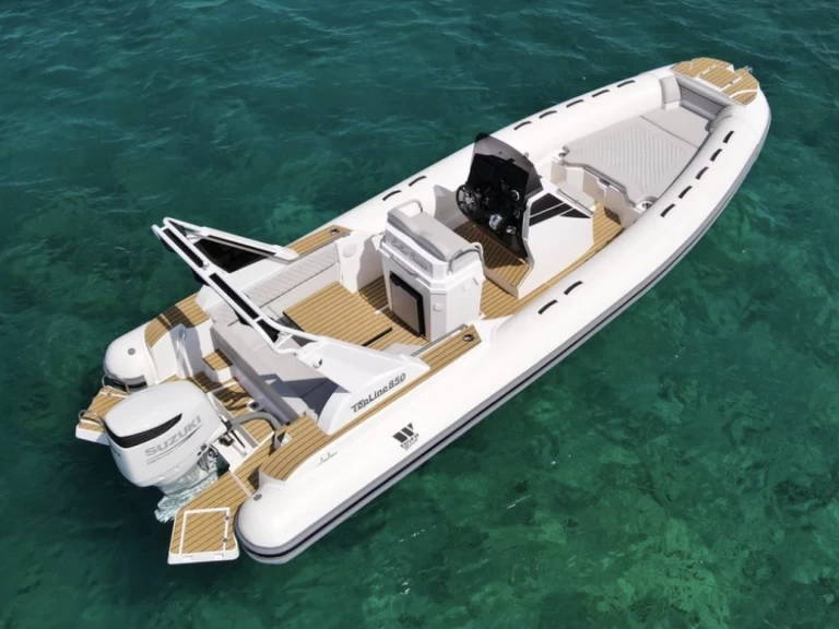 Hire a Tiger 850 La Flotte