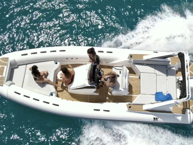 Yacht hire La Flotte cheap 850