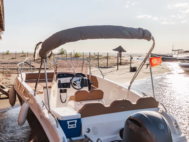 Charter a Idea Marine IDEA 58 in Ulcinj on Samboat