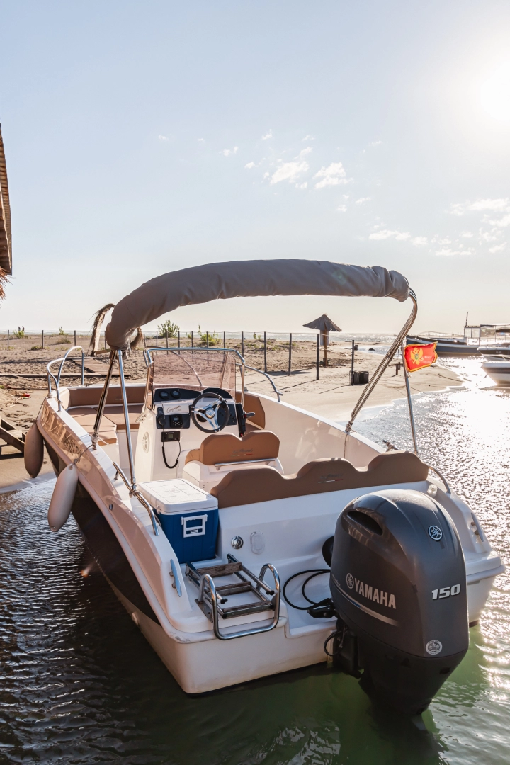 Charter a Idea Marine IDEA 58 in Ulcinj on Samboat