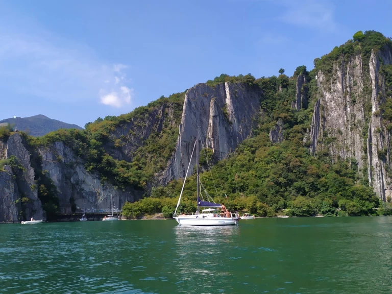 Hire a cantiere archetti Motoscafo Lovere