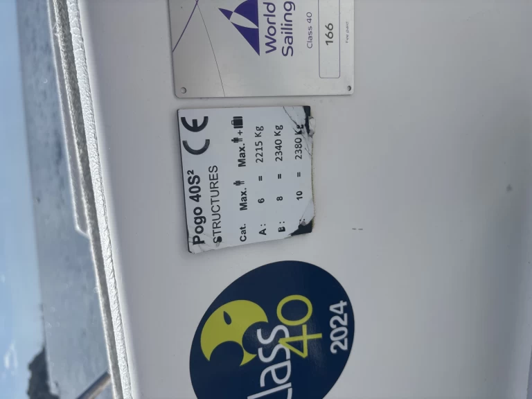 Sailboat hire in Fort-de-France - Pogo Structures Pogo 40S2