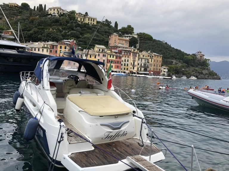 Hire Motorboat with or without skipper Cranchi Lavagna