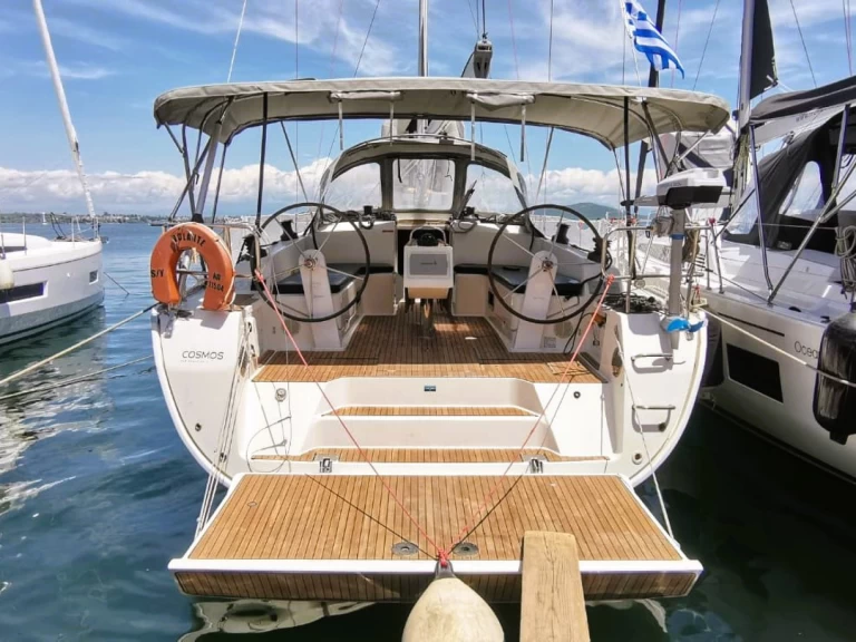 Hire Sailboat with or without skipper Bavaria Volos