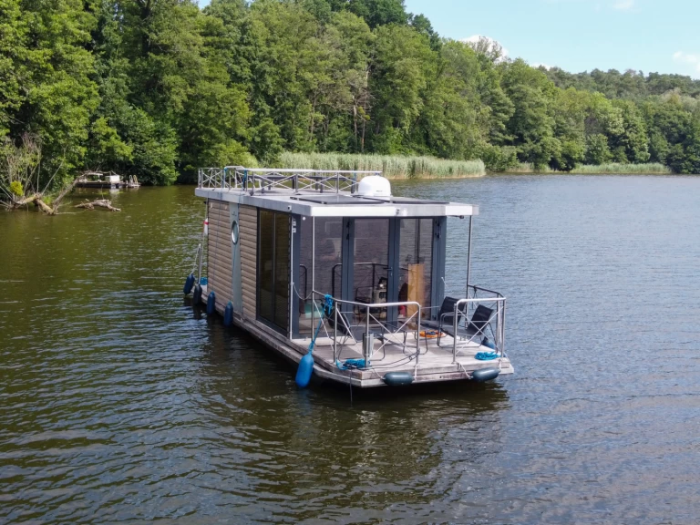 Yacht hire Zehdenick cheap Hausboot MOSES