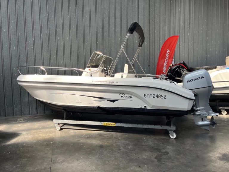 Ranieri Voyager 18 S charter bareboat or skippered in  Gruissan