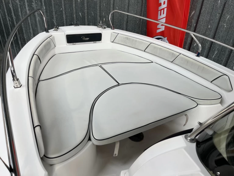 Hire a Ranieri Voyager 18 S Gruissan