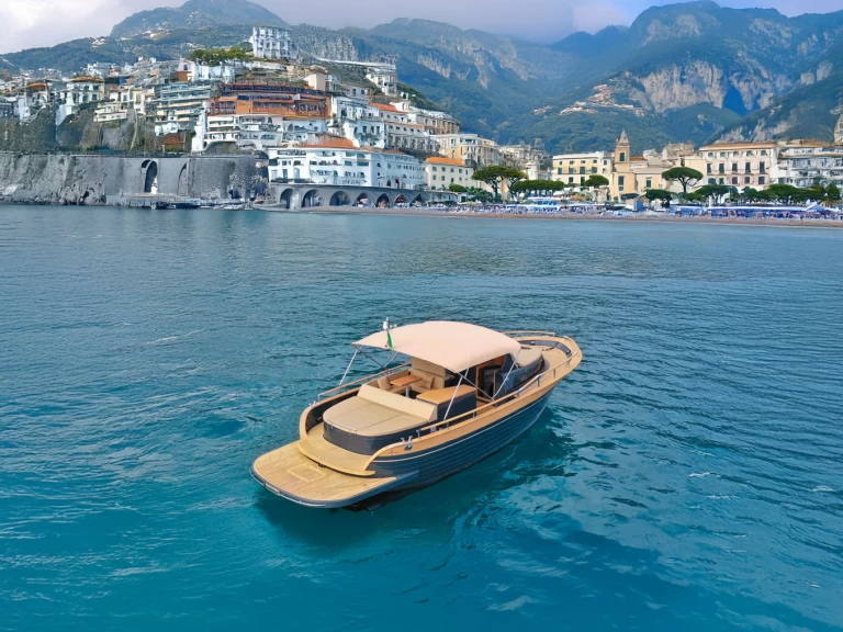 Hire a Nautica Esposito Positano 32 Amalfi