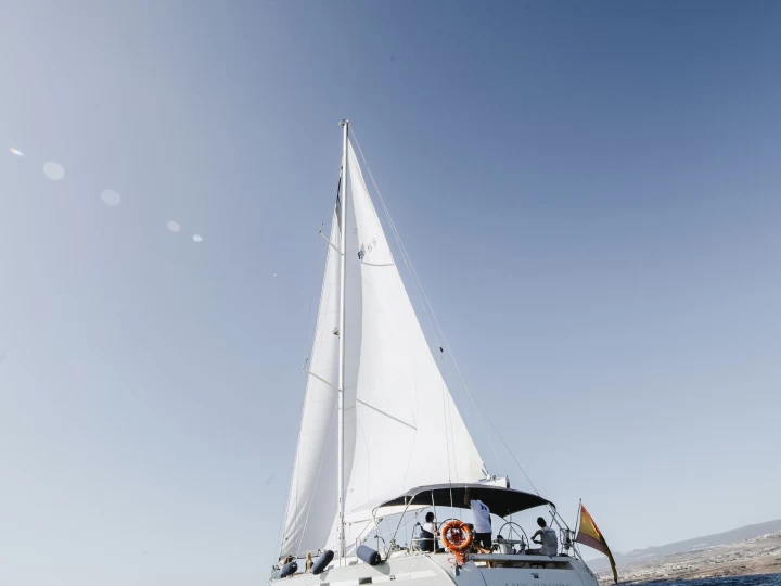 Sailboat to hire Costa Adeje at the best price