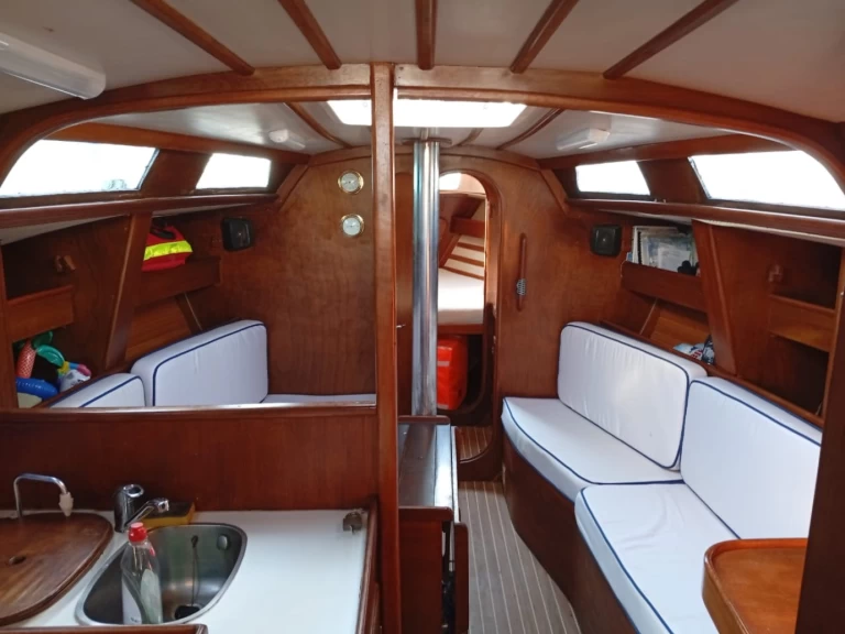 Yacht hire Athens cheap Apollo 12