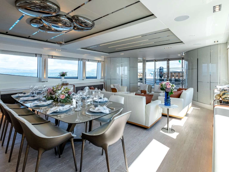 Hire a Pershing CABO Nassau