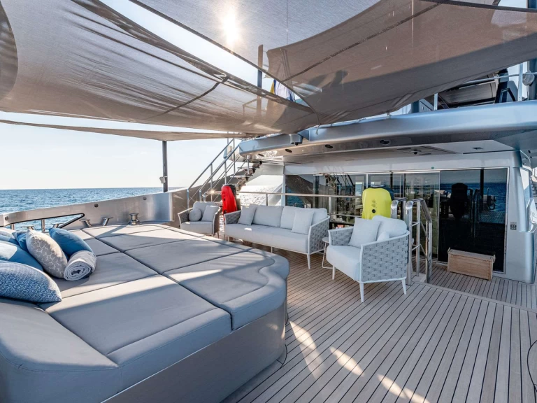 Charter a Pershing CABO in Antigua on Samboat