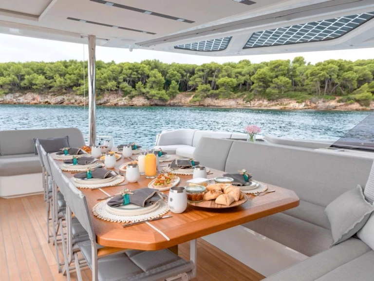 Yacht charter Caribbean - Fountaine Pajot Thira 80 on SamBoat