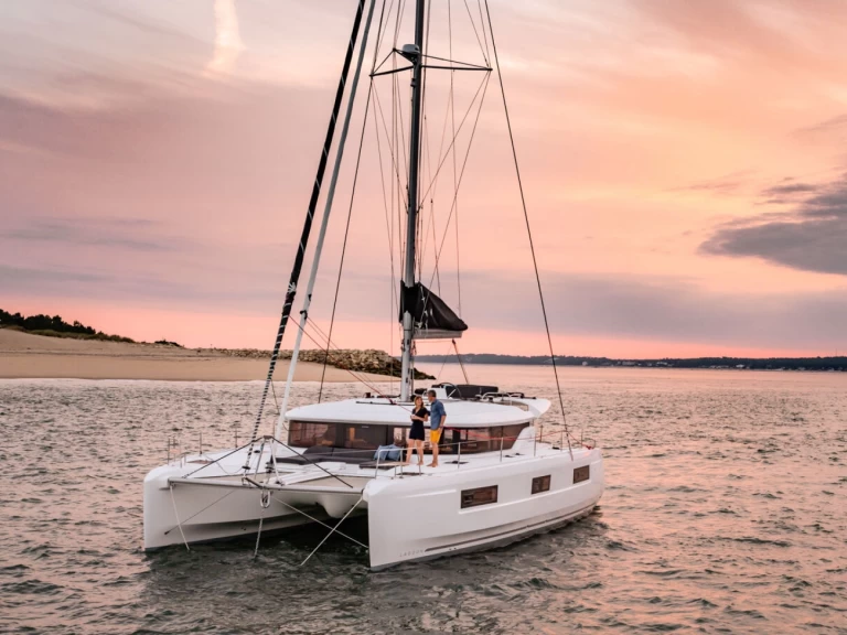 Charter a Lagoon Lagoon 46 in Playa Sardinera on Samboat