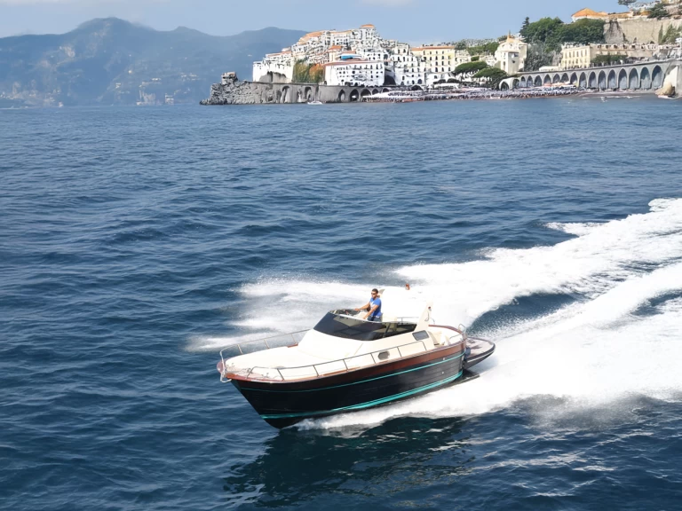 Hire Motorboat Jeranto with a boat licence