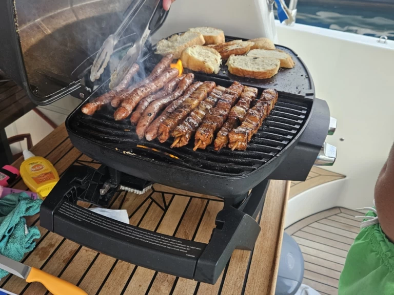 Motorboat to hire Tribunj at the best price