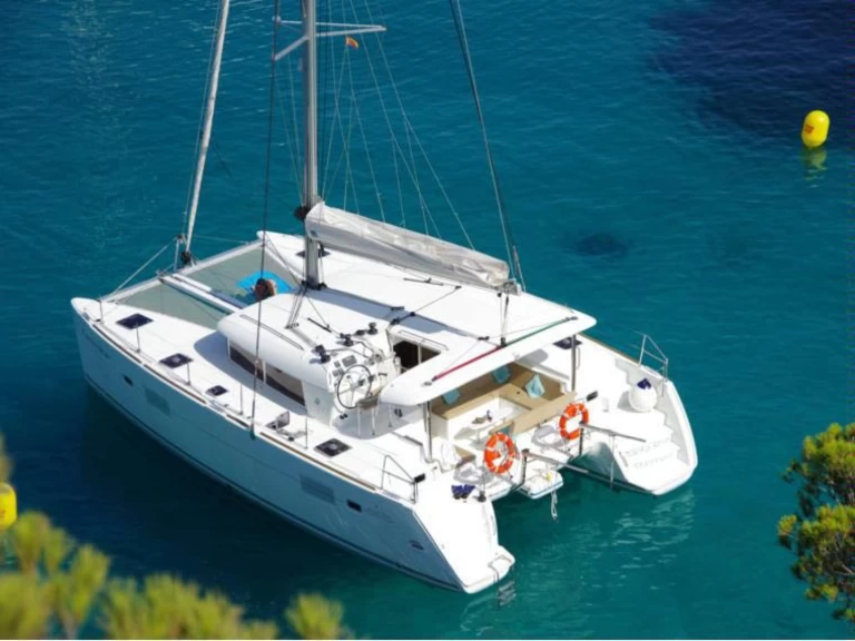 Catamaran to hire Ibiza Magna at the best price