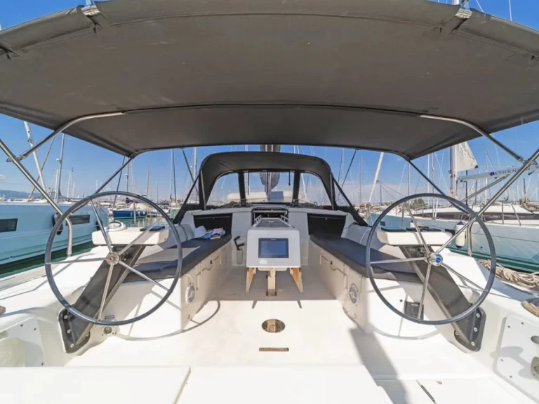 Hire a Dufour Dufour 430 Ávdira