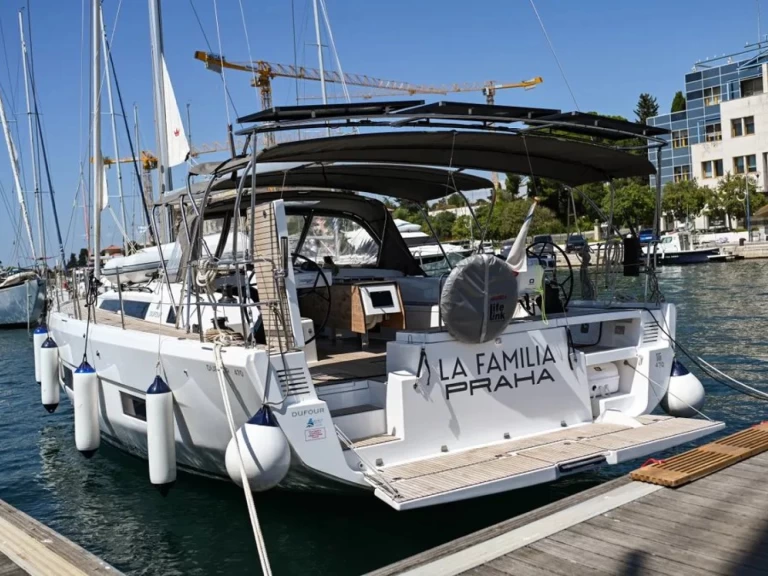 Hire Sailboat with or without skipper Dufour Zadar