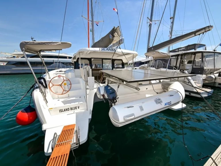 Catamaran to hire Zadar at the best price