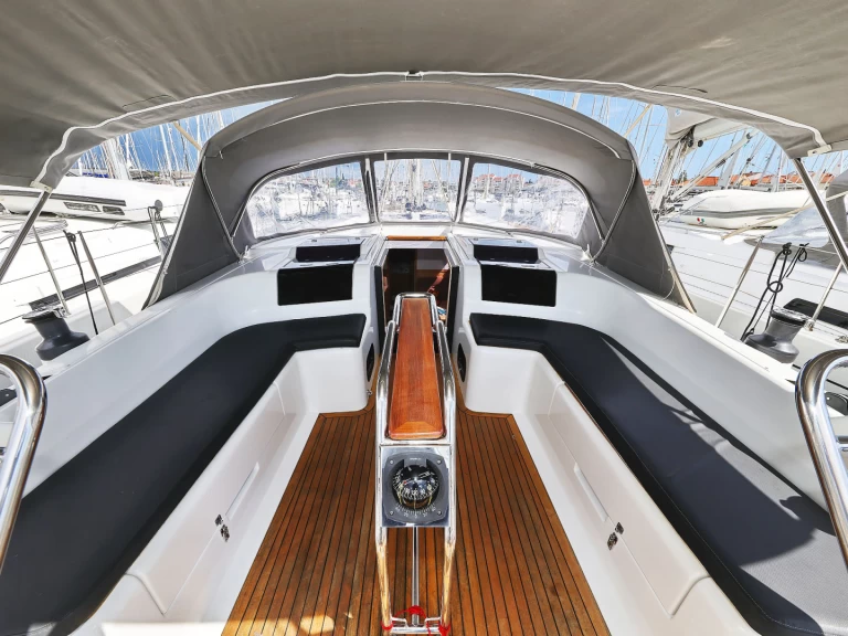 Sailboat hire in Biograd na Moru - Hanse Hanse 455