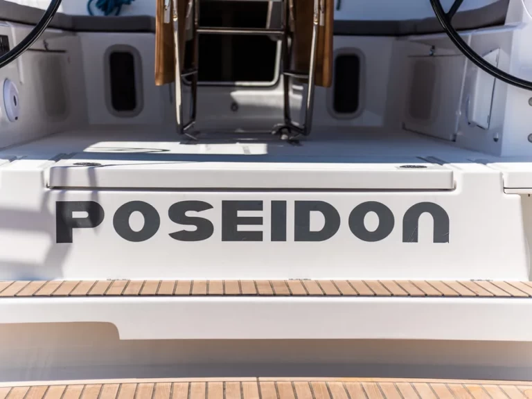 Hire Sailboat Bénéteau with a boat licence