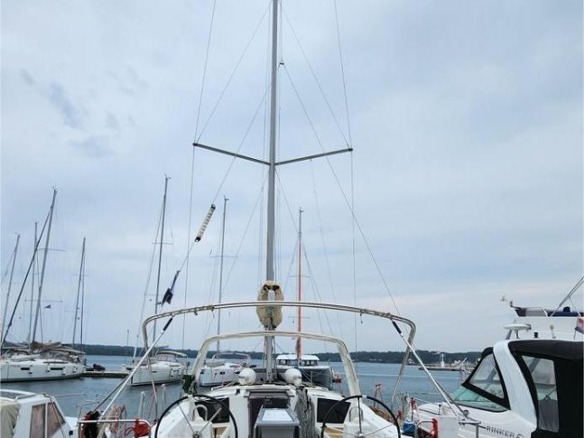 Yacht charter Pula - Bénéteau Oceanis 41.1 on SamBoat