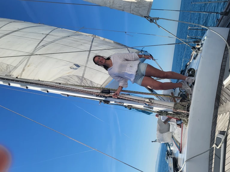 Yacht hire Punta Ala cheap Sloop
