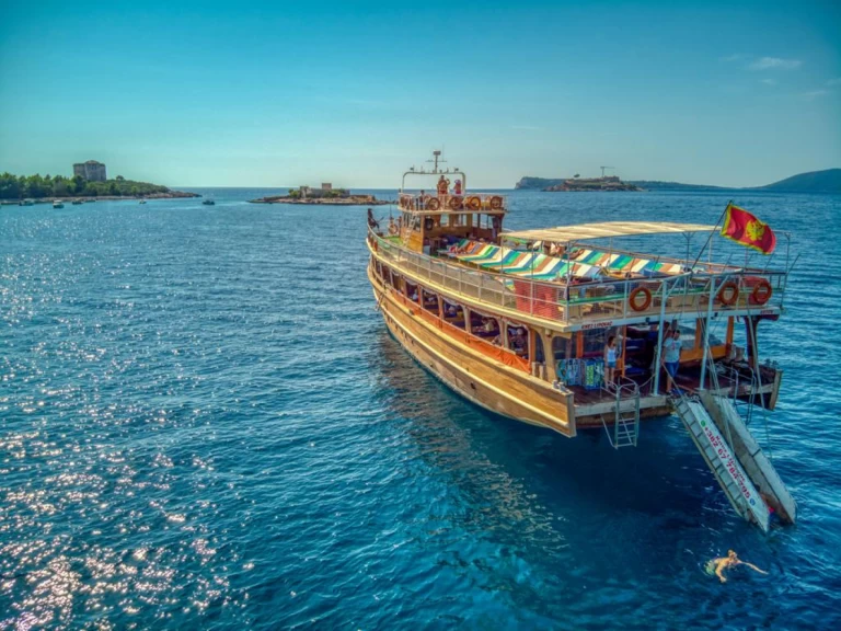 Yacht hire Tivat cheap craft