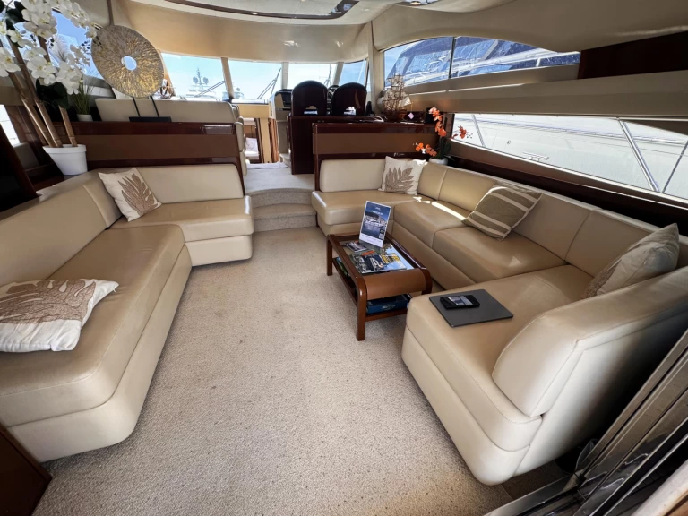 Motorboat to hire Mandelieu-la-Napoule at the best price