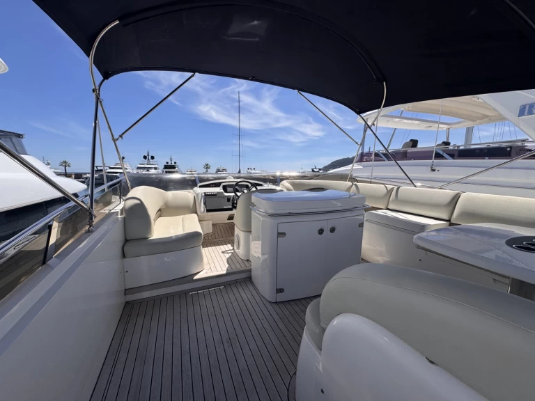 Hire a Princess, UK 58 Fly Mandelieu-la-Napoule