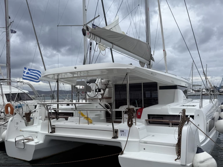 Hire a Lagoon Lagoon 43 Préveza